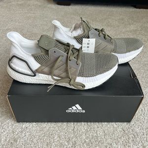 Men’s Adidas UltraBOOST new with tags